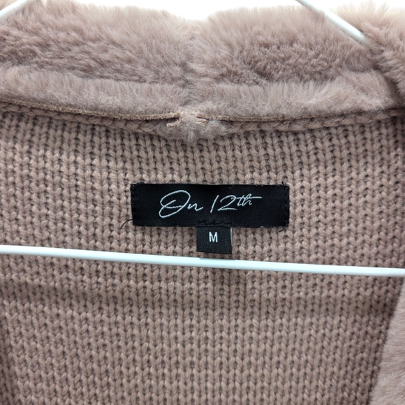OnTwelfth Sweater Medium on 12th - Picture 4 of 4